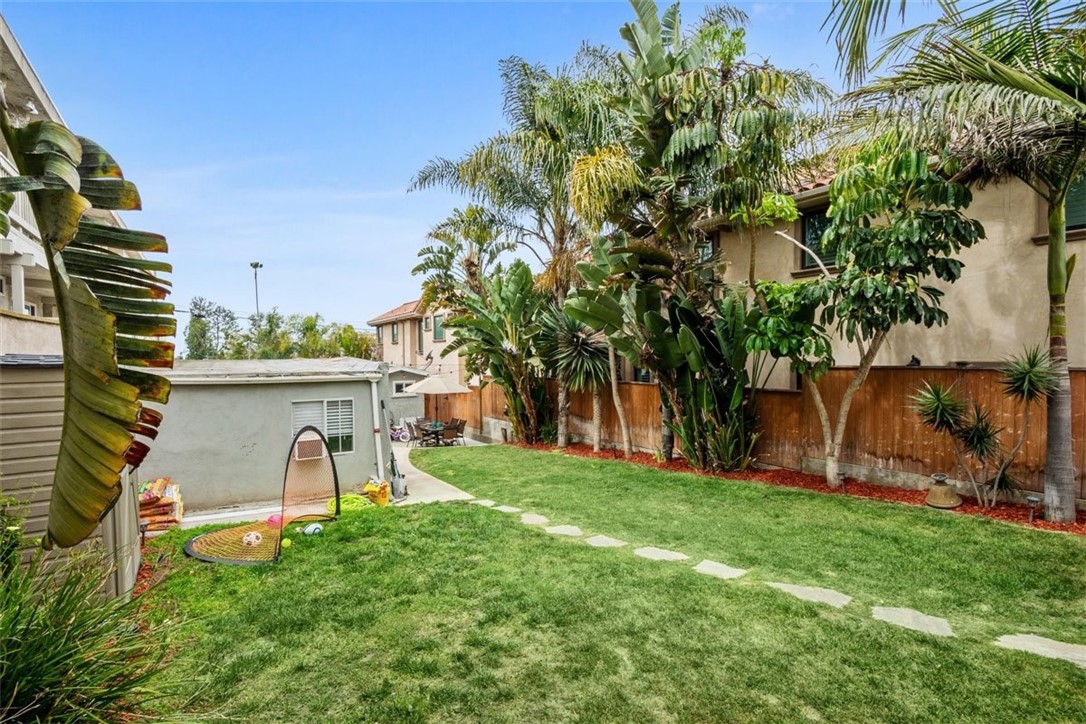 526 Francisca Avenue, Redondo Beach, California 90277, 3 Bedrooms Bedrooms, ,1 BathroomBathrooms,Residential,Sold,Francisca,SB21067379