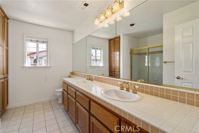 2013 Farrell Avenue, Redondo Beach, California 90278, 3 Bedrooms Bedrooms, ,2 BathroomsBathrooms,Residential,Sold,Farrell,SB21047681