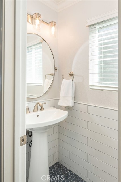1639 Goodman Avenue, Redondo Beach, California 90278, 3 Bedrooms Bedrooms, ,3 BathroomsBathrooms,Residential,Sold,Goodman,SB19264135