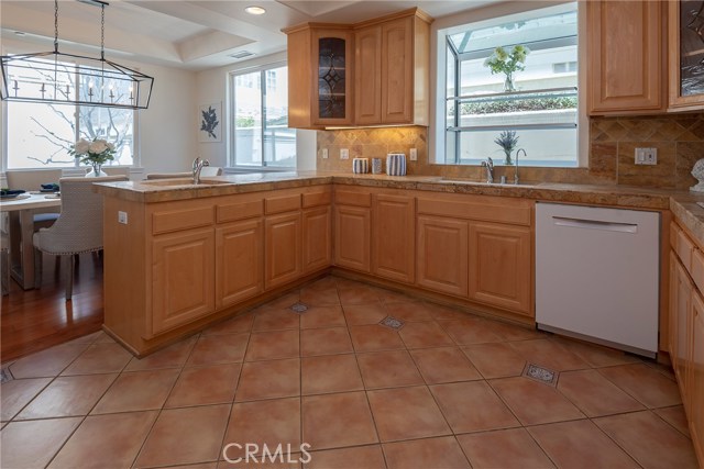 2111 Nelson Avenue, Redondo Beach, California 90278, 4 Bedrooms Bedrooms, ,2 BathroomsBathrooms,Residential,Sold,Nelson,SB19043798