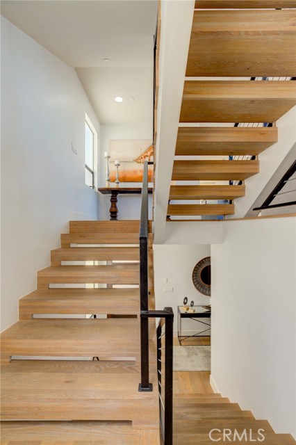 707 1st Place, Hermosa Beach, California 90254, 4 Bedrooms Bedrooms, ,4 BathroomsBathrooms,Residential,Sold,1st,SB21031767