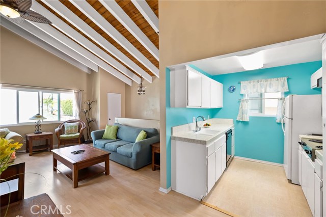 1916 Clark Lane, Redondo Beach, California 90278, 1 Bedroom Bedrooms, ,1 BathroomBathrooms,Residential,Sold,Clark,SB20129289