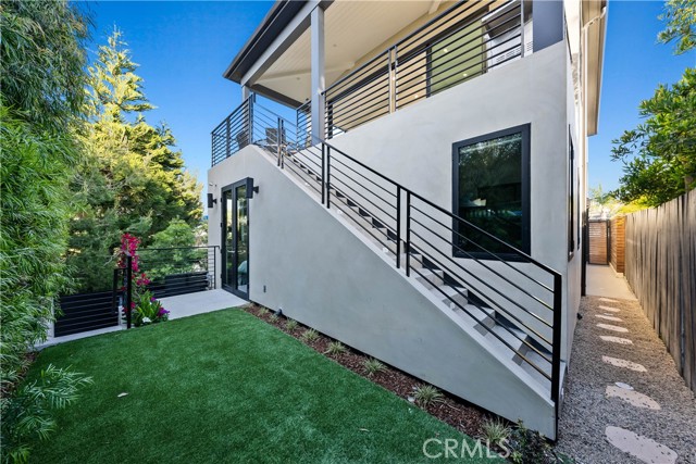 733 12th Street, Manhattan Beach, California 90266, 5 Bedrooms Bedrooms, ,6 BathroomsBathrooms,Residential,Sold,12th,SB21089898