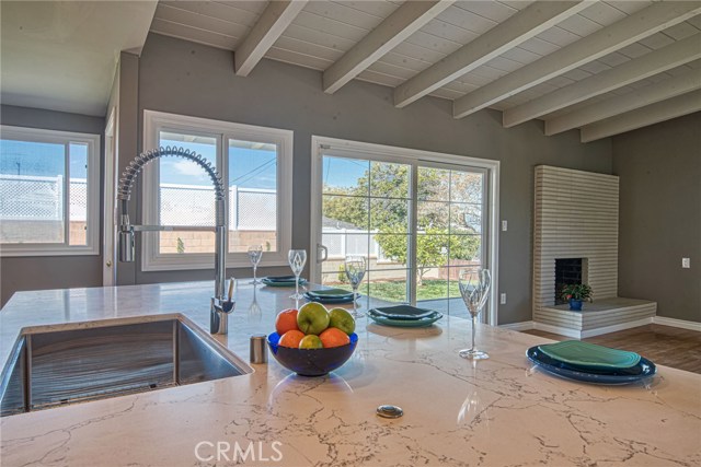 BIG SINK, MOEN FAUCET, NICE VIEW