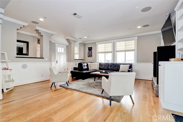 2209 Nelson Avenue, Redondo Beach, California 90278, 4 Bedrooms Bedrooms, ,2 BathroomsBathrooms,Residential,Sold,Nelson,SB20100855
