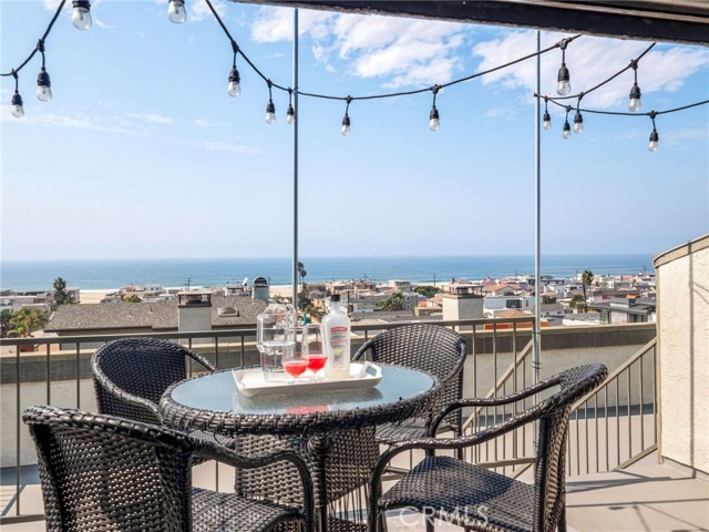 1630 Manhattan Avenue, Hermosa Beach, California 90254, 2 Bedrooms Bedrooms, ,2 BathroomsBathrooms,Residential,Sold,Manhattan,SB20223870