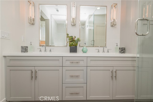 1920 Pacific Coast Highway, Redondo Beach, California 90277, 2 Bedrooms Bedrooms, ,2 BathroomsBathrooms,Residential,Sold,Pacific Coast Highway,OC19010937