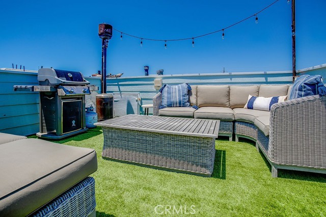 464 35th Street, Manhattan Beach, California 90266, 4 Bedrooms Bedrooms, ,3 BathroomsBathrooms,Residential,Sold,35th,SB21164733