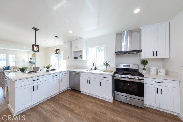 5 Bed Home for Sale in Los Angeles, California