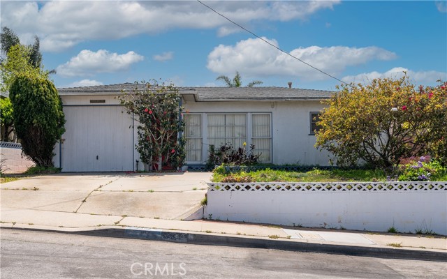 2302 Ives Lane, Redondo Beach, California 90278, 2 Bedrooms Bedrooms, ,1 BathroomBathrooms,Residential,Sold,Ives Lane,SB21080120