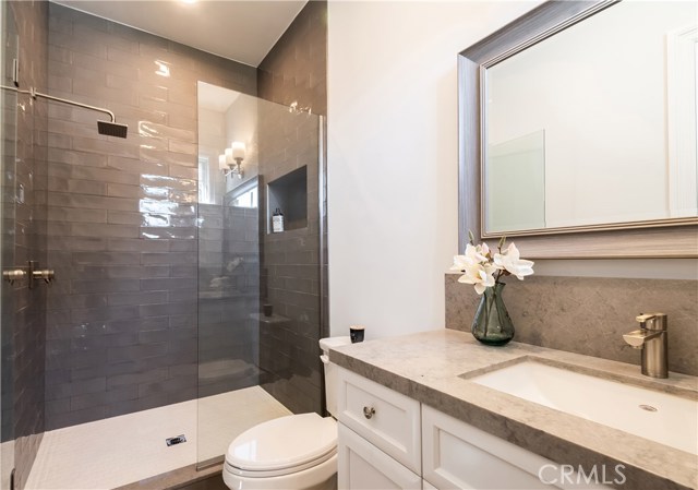 1900 Lynngrove Drive, Manhattan Beach, California 90266, 5 Bedrooms Bedrooms, ,2 BathroomsBathrooms,Residential,Sold,Lynngrove,SB19050815