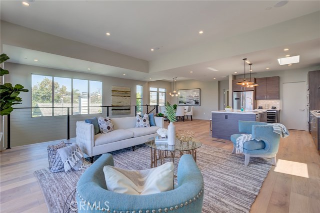 102 Prospect Avenue, Redondo Beach, California 90277, 3 Bedrooms Bedrooms, ,1 BathroomBathrooms,Residential,Sold,Prospect,SB19223229