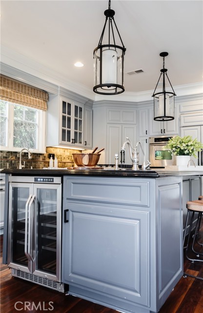 653 36th Street, Manhattan Beach, California 90266, 5 Bedrooms Bedrooms, ,5 BathroomsBathrooms,Residential,Sold,36th,SB21097306