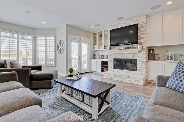 1610 Van Horne Lane, Redondo Beach, California 90278, 3 Bedrooms Bedrooms, ,3 BathroomsBathrooms,Residential,Sold,Van Horne,SB19217859