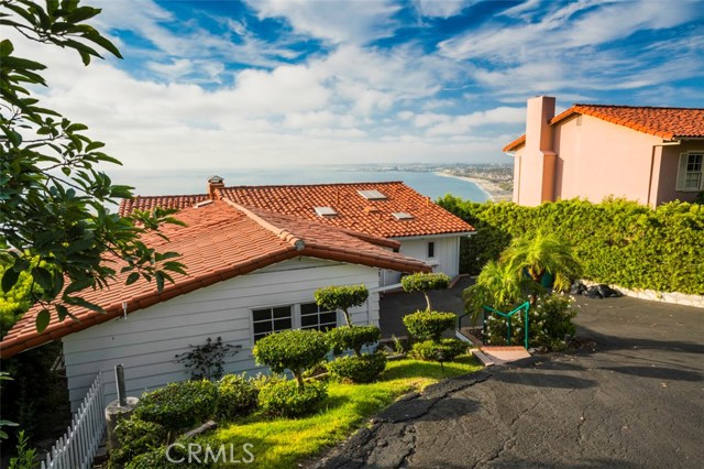 629 Via Del Monte, Palos Verdes Estates, California 90274, 5 Bedrooms Bedrooms, ,1 BathroomBathrooms,Residential,Sold,Via Del Monte,SB17162976