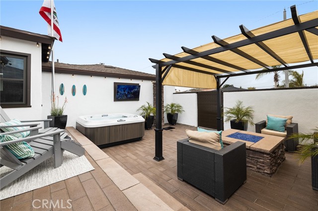 4 Bed Home for Sale in Hawthorne, California