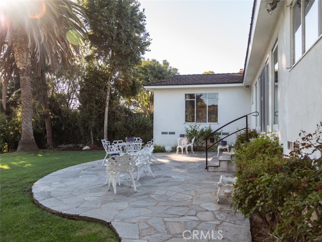 4016 Via Pavion, Palos Verdes Estates, California 90274, 3 Bedrooms Bedrooms, ,1 BathroomBathrooms,Residential,Sold,Via Pavion,SB18258134