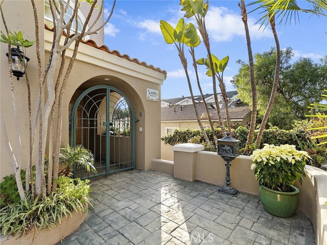 1032 Avenue A, Redondo Beach, California 90277, 5 Bedrooms Bedrooms, ,4 BathroomsBathrooms,Residential,Sold,Avenue A,PV20256766