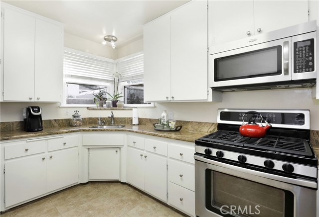 1713 Wendy Way, Manhattan Beach, California 90266, 2 Bedrooms Bedrooms, ,1 BathroomBathrooms,Residential,Sold,Wendy,SW18295611