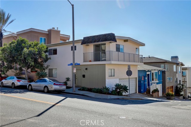 2221 Highland Avenue, Manhattan Beach, California 90266, 3 Bedrooms Bedrooms, ,2 BathroomsBathrooms,Residential,Sold,Highland,SB19034779
