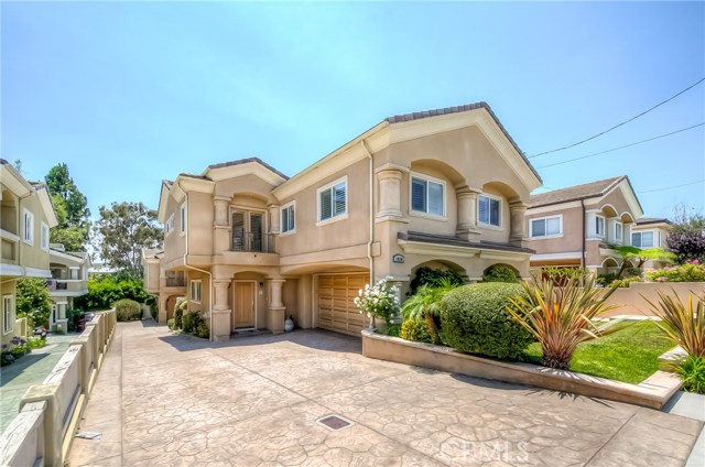 1914 Ruhland Avenue, Redondo Beach, California 90278, 4 Bedrooms Bedrooms, ,2 BathroomsBathrooms,Residential,Sold,Ruhland,SB17151670
