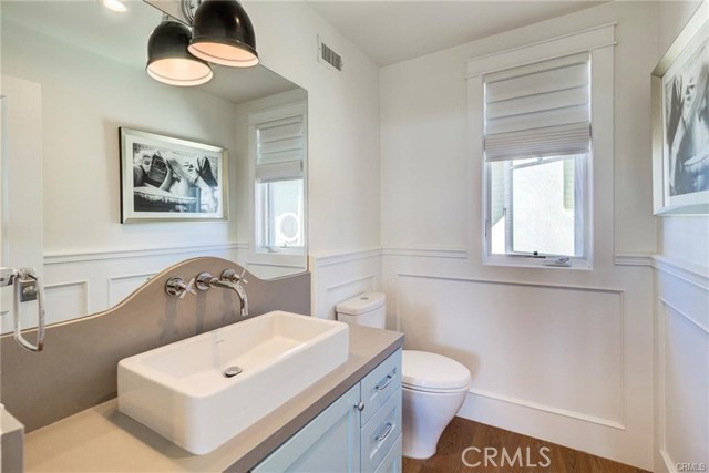 548 Pine Street, Hermosa Beach, California 90254, 4 Bedrooms Bedrooms, ,3 BathroomsBathrooms,Residential,Sold,Pine,SB19142992