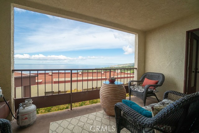 3200 La Rotonda #503 Drive, Rancho Palos Verdes, California 90275, 3 Bedrooms Bedrooms, ,2 BathroomsBathrooms,Residential,Sold,La Rotonda #503,SB19054982