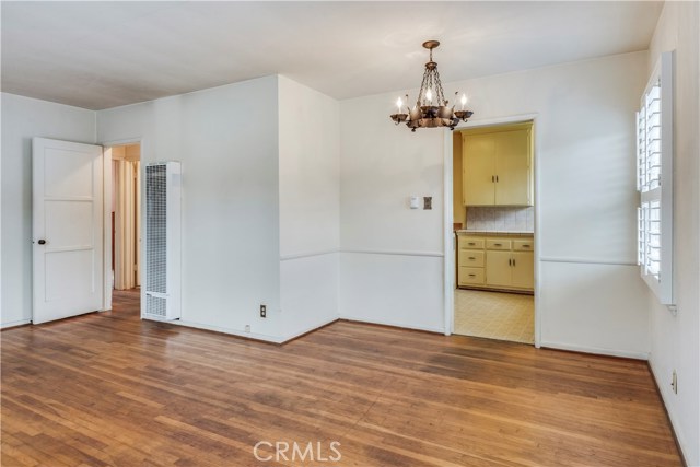 1813 Lynngrove Drive, Manhattan Beach, California 90266, 2 Bedrooms Bedrooms, ,Residential,Sold,Lynngrove,SB18291838