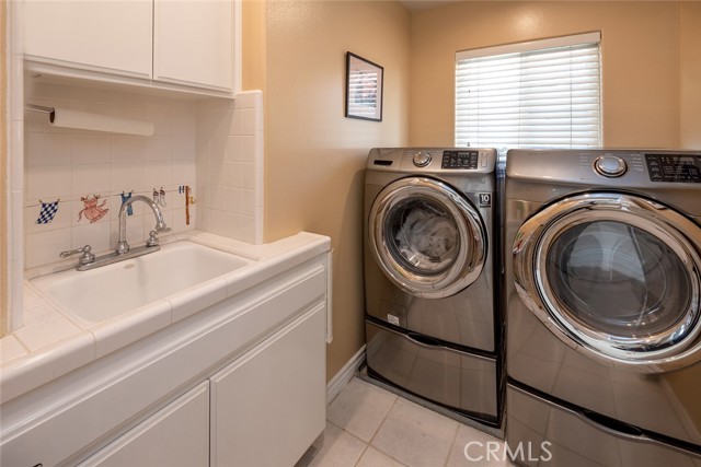 2227 Gates Avenue, Redondo Beach, California 90278, 4 Bedrooms Bedrooms, ,3 BathroomsBathrooms,Residential,Sold,Gates,SB21093316