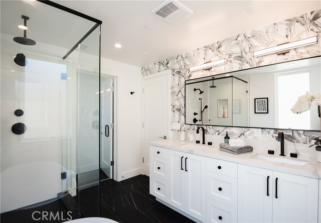 409 30th Street, Manhattan Beach, California 90266, 4 Bedrooms Bedrooms, ,2 BathroomsBathrooms,Residential,Sold,30th,SB20162447