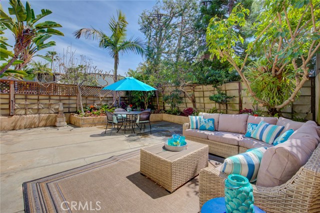 736 13th, Manhattan Beach, California 90266, 4 Bedrooms Bedrooms, ,3 BathroomsBathrooms,Residential,Sold,13th,SB19074833