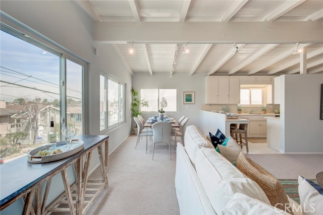 736 13th, Manhattan Beach, California 90266, 4 Bedrooms Bedrooms, ,3 BathroomsBathrooms,Residential,Sold,13th,SB19074833