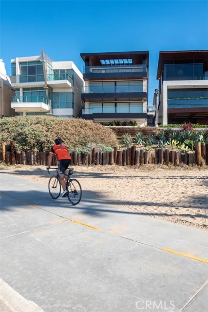 1208 The Strand, Manhattan Beach, California 90266, 2 Bedrooms Bedrooms, ,2 BathroomsBathrooms,Residential,Sold,The Strand,SB20234842