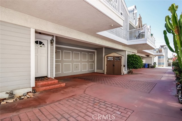 2612 Gates Avenue, Redondo Beach, California 90278, 2 Bedrooms Bedrooms, ,2 BathroomsBathrooms,Residential,Sold,Gates,SB17171048