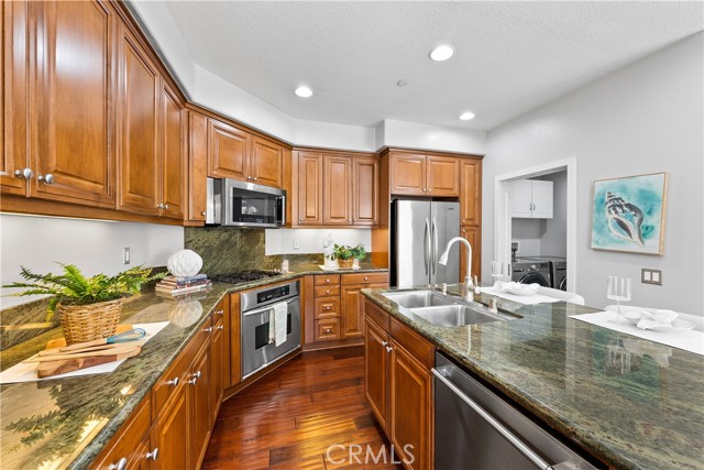 2 Bed Home for Sale in Hawthorne, California
