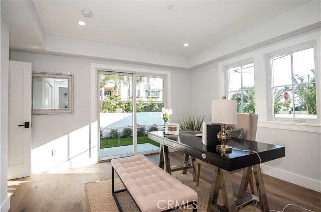 913 5th Street, Hermosa Beach, California 90254, 4 Bedrooms Bedrooms, ,3 BathroomsBathrooms,Residential,Sold,5th,SB19171700