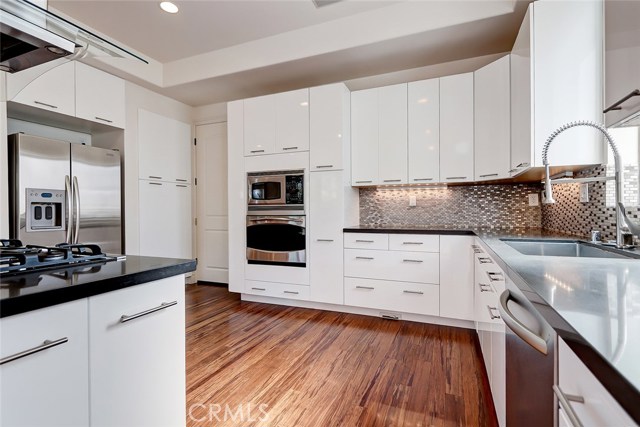 1103 Green Lane, Redondo Beach, California 90278, 5 Bedrooms Bedrooms, ,2 BathroomsBathrooms,Residential,Sold,Green,SB20077811