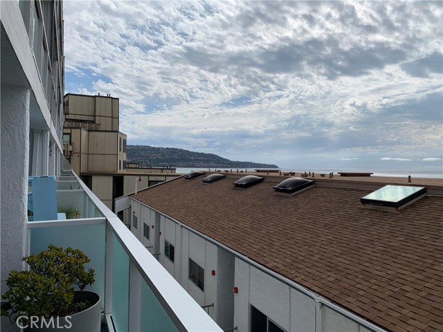 615 Esplanade, Redondo Beach, California 90277, 1 Bedroom Bedrooms, ,1 BathroomBathrooms,Residential,Sold,Esplanade,SB19047660