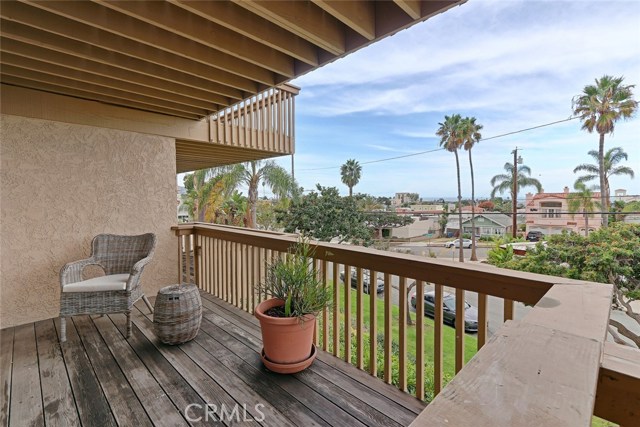 230 Guadalupe Avenue, Redondo Beach, California 90277, 2 Bedrooms Bedrooms, ,1 BathroomBathrooms,Residential,Sold,Guadalupe,SB17248817