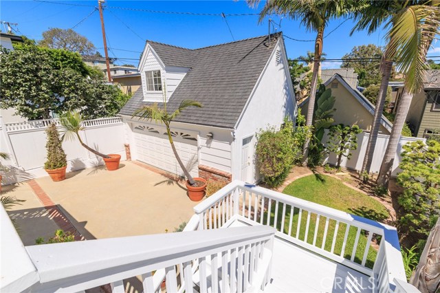 3108 Poinsettia Avenue, Manhattan Beach, California 90266, 3 Bedrooms Bedrooms, ,3 BathroomsBathrooms,Residential,Sold,Poinsettia,SB19026321