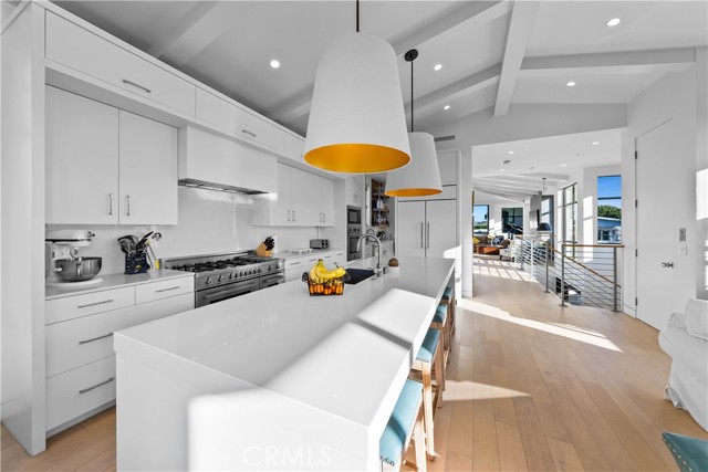 733 12th Street, Manhattan Beach, California 90266, 5 Bedrooms Bedrooms, ,6 BathroomsBathrooms,Residential,Sold,12th,SB21089898