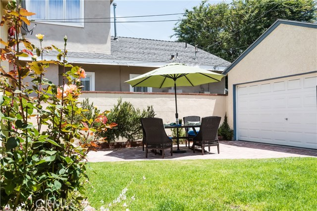 1604 Manzanita Lane, Manhattan Beach, California 90266, 3 Bedrooms Bedrooms, ,2 BathroomsBathrooms,Residential,Sold,Manzanita,SB18145677