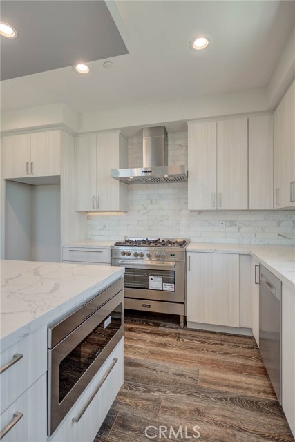 2707 Rockefeller Lane, Redondo Beach, California 90278, 4 Bedrooms Bedrooms, ,5 BathroomsBathrooms,Residential,Sold,Rockefeller,PV19136764