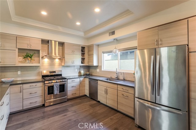 2121 Plant Avenue, Redondo Beach, California 90278, 4 Bedrooms Bedrooms, ,1 BathroomBathrooms,Residential,Sold,Plant,SB21007789