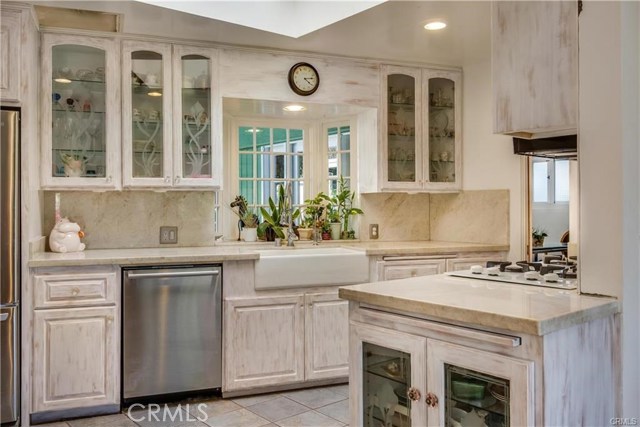 2833 Valley Drive, Manhattan Beach, California 90266, 2 Bedrooms Bedrooms, ,2 BathroomsBathrooms,Residential,Sold,Valley,SB20124280