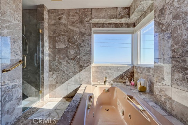 5810 Sunmist Drive, Rancho Palos Verdes, California 90275, 4 Bedrooms Bedrooms, ,3 BathroomsBathrooms,Residential,Sold,Sunmist,SB19187283