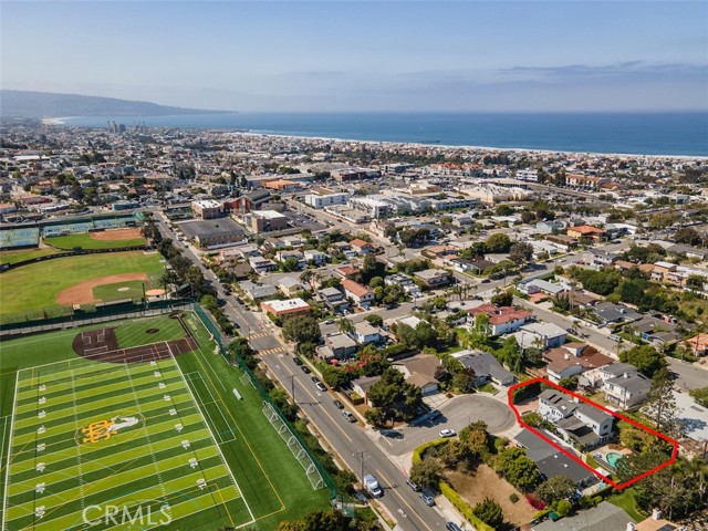 1261 Bryant Place, Manhattan Beach, California 90266, 4 Bedrooms Bedrooms, ,3 BathroomsBathrooms,Residential,Sold,Bryant,SB21080177