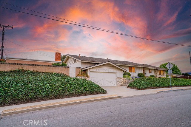 1301 5th Street, Manhattan Beach, California 90266, 4 Bedrooms Bedrooms, ,1 BathroomBathrooms,Residential,Sold,5th,SB21146888