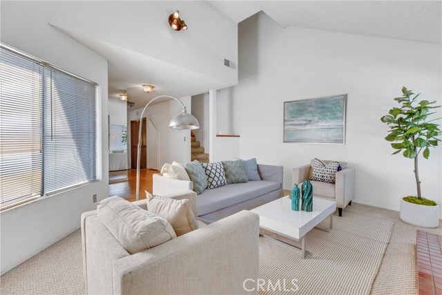 2 Bed Home for Sale in Van Nuys, California
