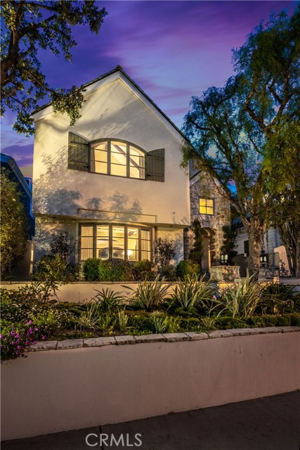 755 31st Street, Manhattan Beach, California 90266, 4 Bedrooms Bedrooms, ,4 BathroomsBathrooms,Residential,Sold,31st,SB19068029